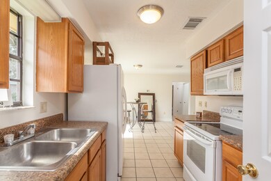 7335 Darien Rd-15