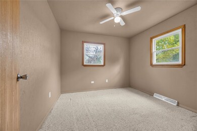 2311 23rd Street Ct, Bettendorf, IA 52722 - photo 7