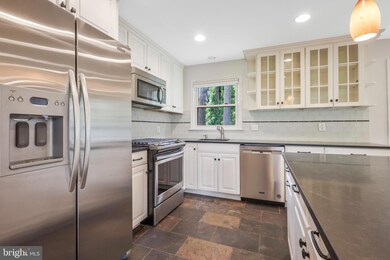 1411 S West St, Falls Church, VA 22046 - photo 6