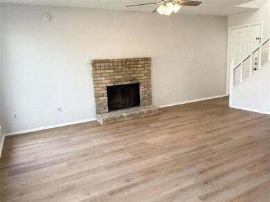 12136 Thompkins Dr unit B, Austin, TX 78753 - photo 4