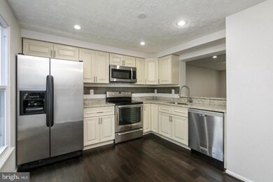 9521 Quarry Bridge Ct, Columbia, MD 21046 - photo 7