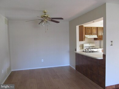617 Yorkshire Ct unit 617, Sewell, NJ 08080 - photo 3