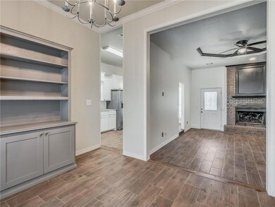 1421 NE 25th St, Moore, OK 73160 - photo 7