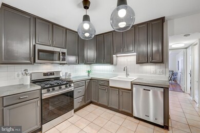 1650 Parkcrest Cir unit 101, Reston, VA 20190 - photo 6