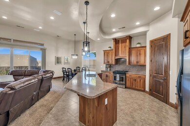 3250 S Red Sands Way Hurricane-large-009