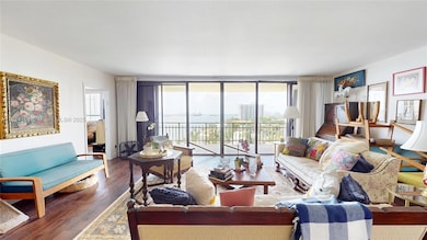 11113 Biscayne Blvd unit 1055, Miami, FL 33181 - photo 2