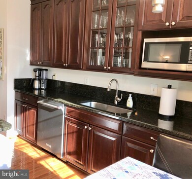 13909 Green Trails Ct, Centreville, VA 20121 - photo 3