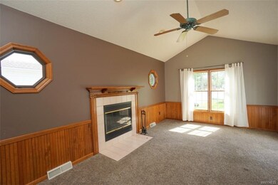 327 Selkirk Dr, North Tonawanda, NY 14120 - photo 6