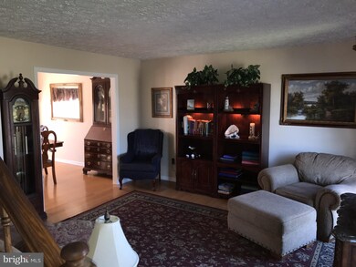 6206 Derby Dr, Frederick, MD 21703 - photo 3