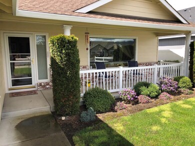 914 Crystal Dr, Eagle Point, OR 97524 - photo 3