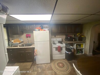 1344 Sanderson Ave unit First Floor, Scranton, PA 18509 - photo 6