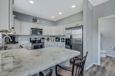 07_245_Castle_Ridge_Drive007_mls