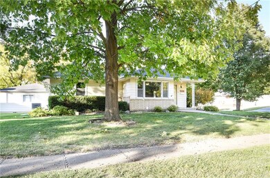 3205 Crestmoor Place, Des Moines, IA 50310 - photo 4