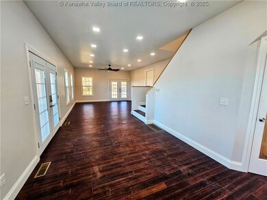 869 Belle Rd, Point Pleasant, WV 25550 - photo 5