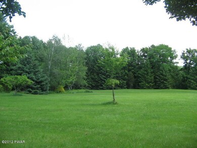 11 Wood St, Honesdale, PA 18431 - photo 4