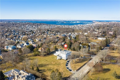 519 Bellevue Ave unit 1W, Newport, RI 02840 - photo 3