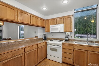 25419 213th Place SE unit 57, Maple Valley, WA 98038 - photo 4