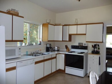 Sunny Kitchen