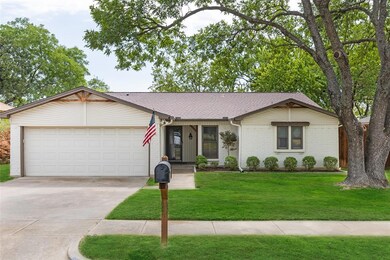 2908 Oak Valley Dr, Bedford, TX 76021 - photo 2