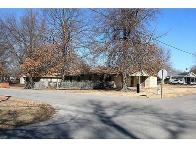 321 S Neal St, Prairie Grove, AR 72753 - photo 6