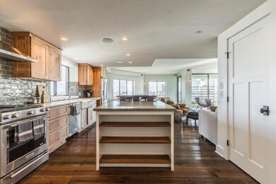 155 W Main St #1702 04
