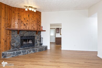 Living Room_KI_IMG_2293-SMALL