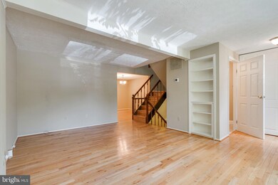 8044 Steeple Chase Ct, Springfield, VA 22153 - photo 2