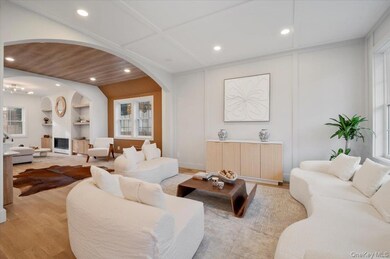 22 Franklin Ave, Port Washington, NY 11050 - photo 6