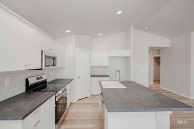 18408 N Lion Head Ave, Nampa, ID 83687 - photo 6