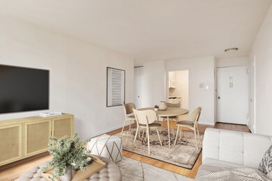 unlisted-address, New York, NY 10019 - photo 2