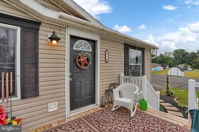 39 Meadowview Dr, New Bloomfield, PA 17068 - photo 6