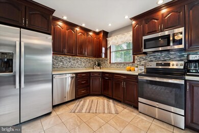 2947 Eastburn Ave, Broomall, PA 19008 - photo 5