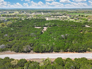 12116 Oak Dale Dr, Whitney, TX 76692 - photo 2