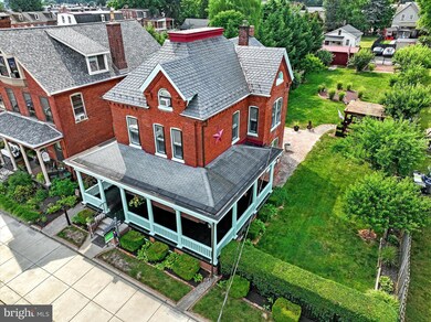 831 Walnut St, Columbia, PA 17512 - photo 3