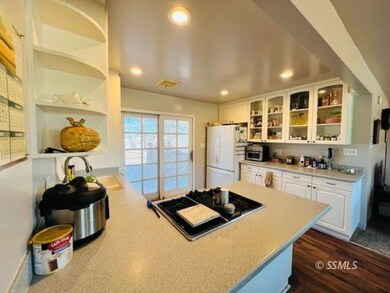 Kitchen pic 3