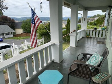 422 W C St, Rainier, OR 97048 - photo 3