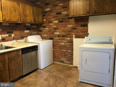 8455 Greenbelt Rd unit 201, Greenbelt, MD 20770 - photo 5