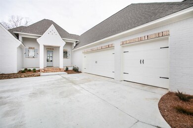 145 Camden Lake Dr, Madison, MS 39110 - photo 2