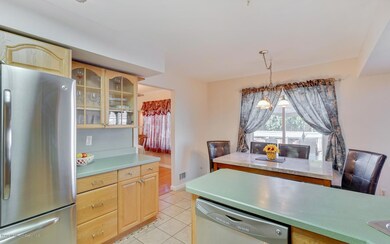 Eat in Kitchen