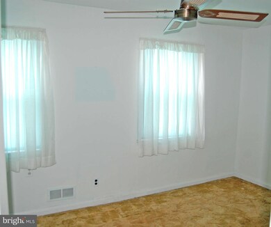 3452 Mcshane Way, Dundalk, MD 21222 - photo 5