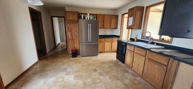 539 Autumn Dr, Walworth, WI 53184 - photo 7