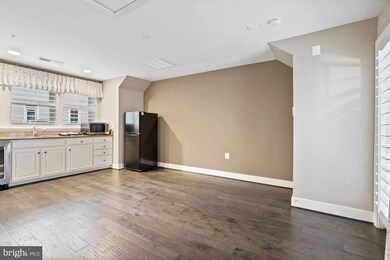 717 Mckenzie Ave, Alexandria, VA 22301 - photo 3