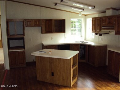 4177 W Olive Branch Rd, Three Oaks, MI 49128 - photo 6