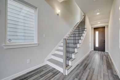 1412 W 34th 1/2 St, Houston, TX 77018 - photo 6