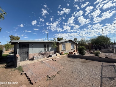 872 W Glenn St, Tucson, AZ 85705 - photo 2