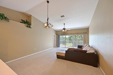 6335 Bay Cedar Ln, Bradenton, FL 34203 - photo 4