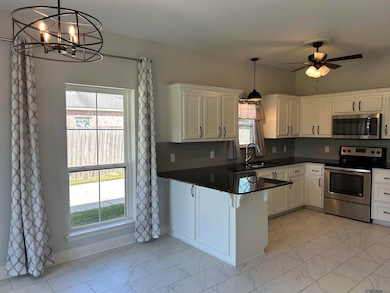 32528 Cedar Ct, Denham Springs, LA 70706 - photo 2