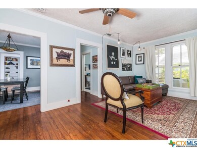 109 S Bishop St, San Marcos, TX 78666 - photo 3