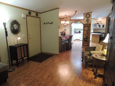 985 Walnut Dr, Logan, OH 43138 - photo 5