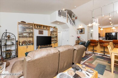 07-Living Room 20220516-DW-2397